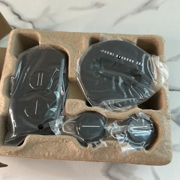 New-Sharper Image Key Finder with Black Design - Picture 10 of 11